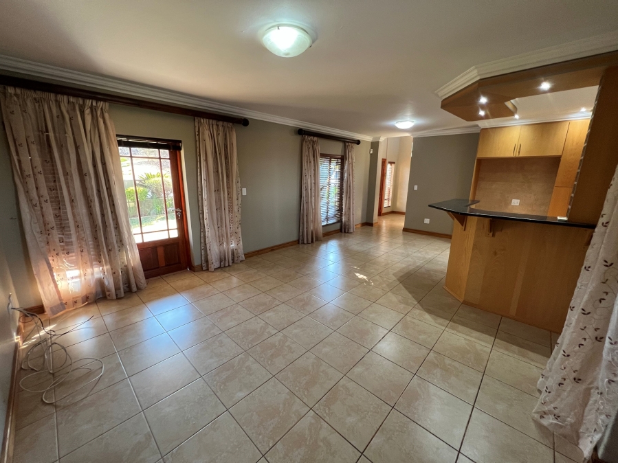 To Let 3 Bedroom Property for Rent in Wilkoppies North West